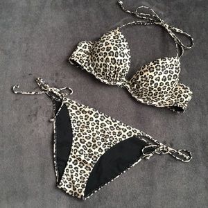 H&M leopard string bikini 👙